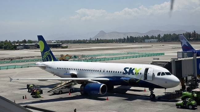 Sernac oficio a Sky Airlines por cancelación de vuelos en Punta Arenas