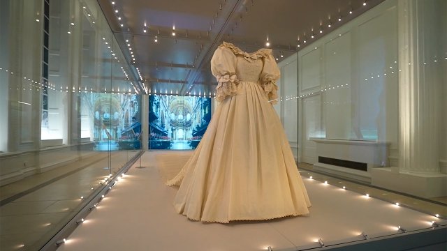 Desde las Kardashian a Lady Di: Los trajes de novia más costosos de la historia