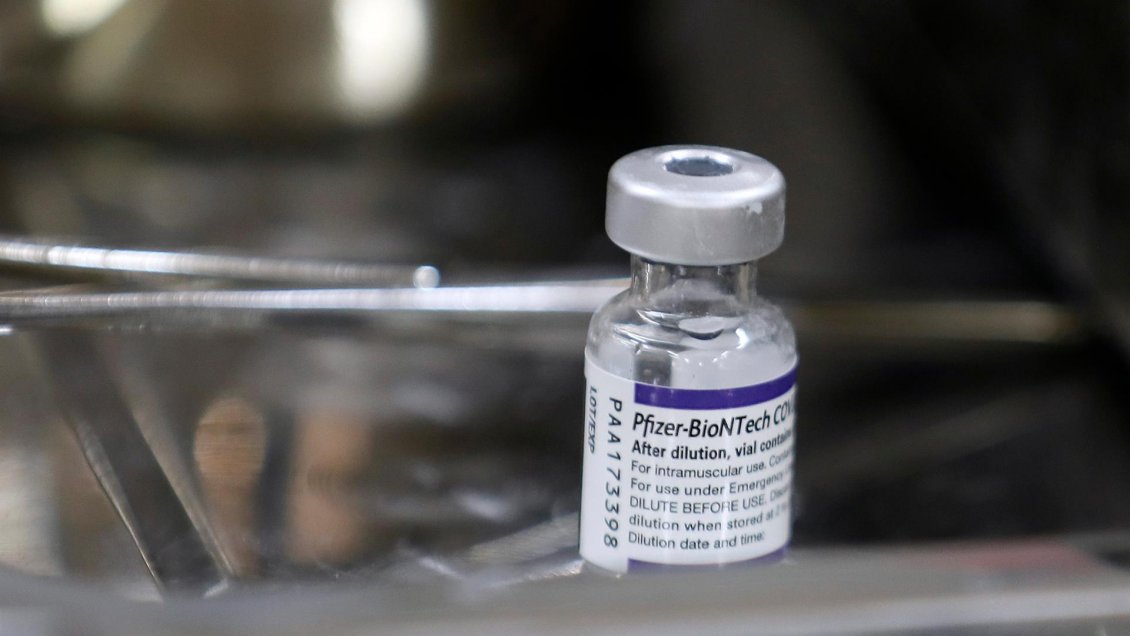 Pfizer inicia la prueba clínica de la vacuna contra la variante ómicron