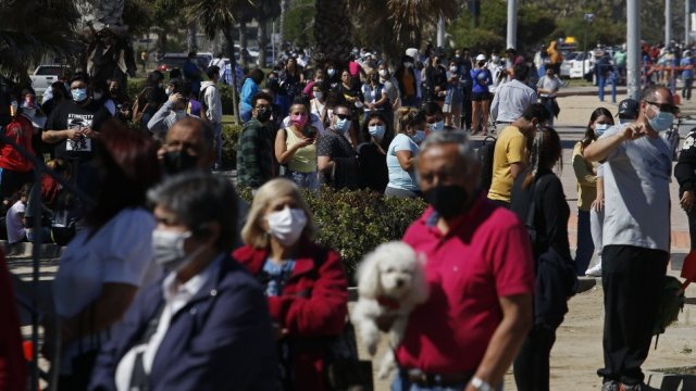 Toma de PCR motivó aglomeraciones en Viña del Mar