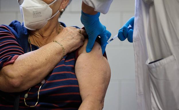 Andalucía habilita puntos de vacunación contra la gripe sin cita