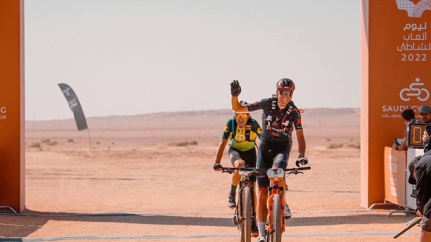 David Valero gana la primera etapa de la Titan Desert de Arabia