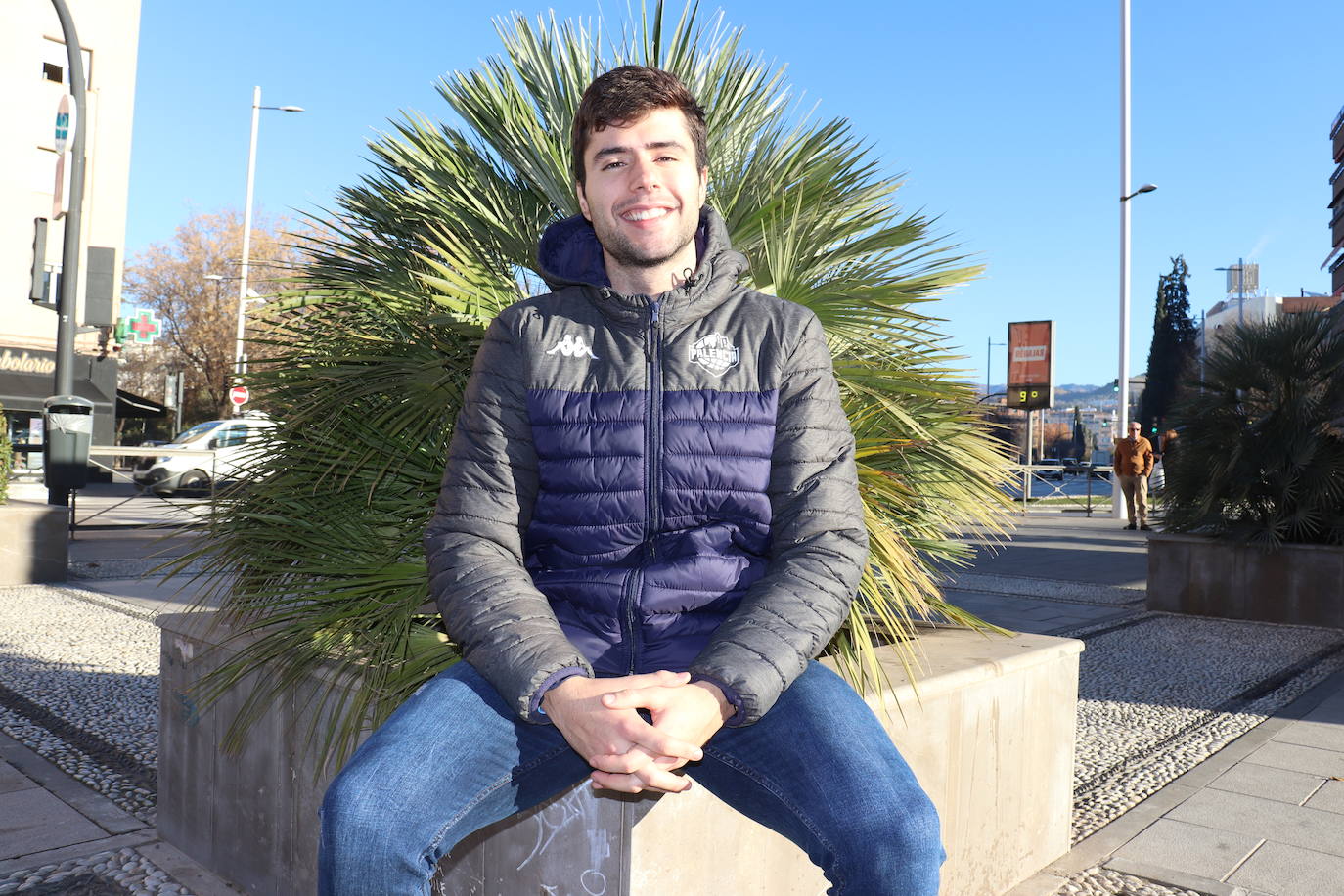 Germán Martínez, en su visita navideña a Granada./jose manuel puertas