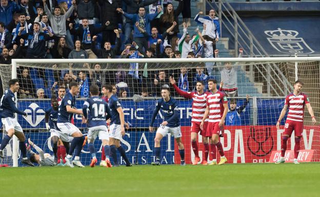 El Granada, desesperado tras el gol del Oviedo. /LOF