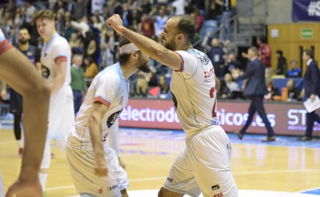 Obradoiro y Real Betis cogen oxígeno en la lucha por salvarse