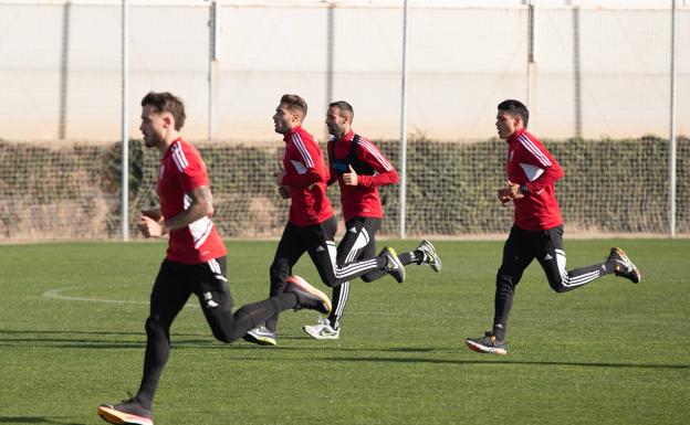 Ricard, Rochina, Víctor Díaz y Jonathan Silva, en un entrenamiento. /P. M.