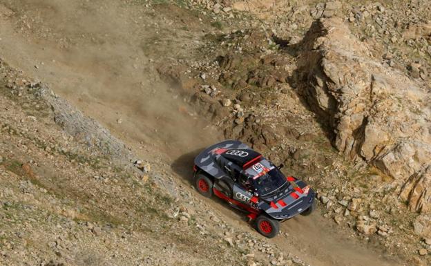 Carlos Sainz, durante la etapa. /ReuterS
