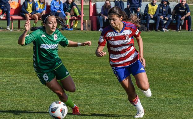 Laura Pérez, frente al Deportivo. /J. M. B.
