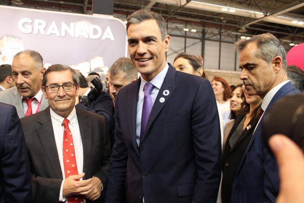 l presidente del Gobierno en el stand de Granada. /IDEAL