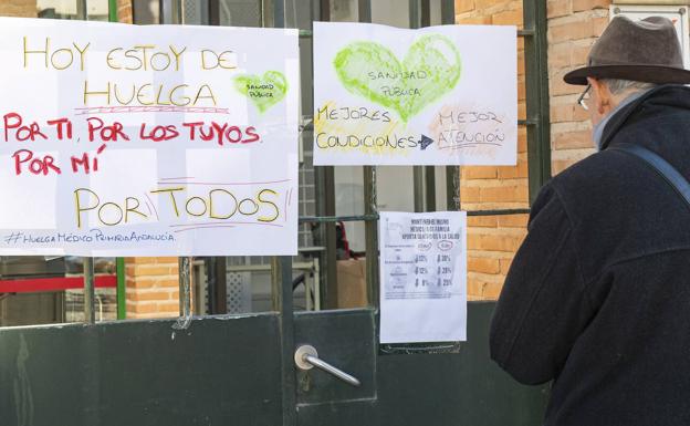 Huelga en un centro de salud granadino del Sindicato Médico de Atención Primaria./EFE