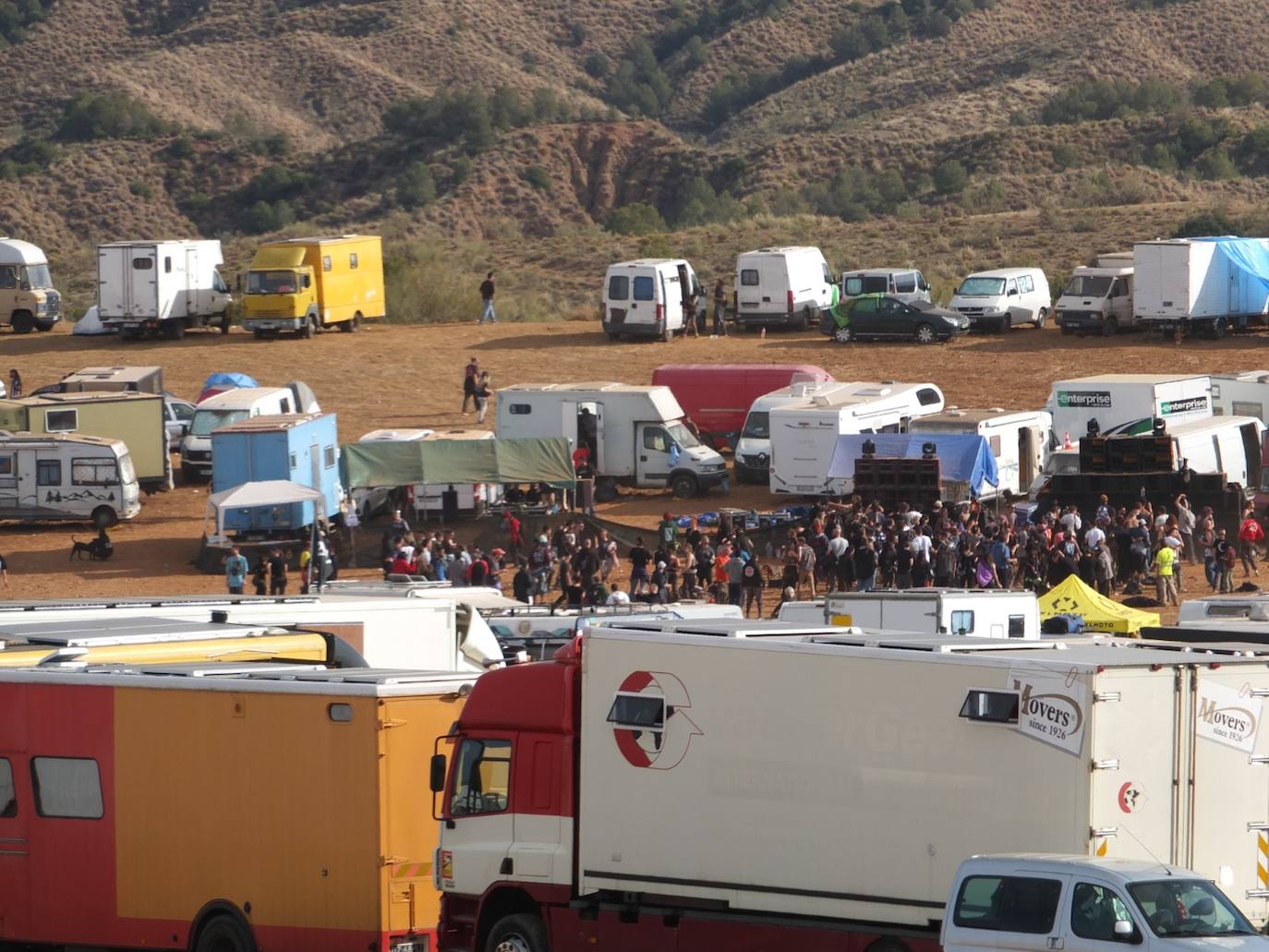 Imagen de la fiesta 'rave' el domingo al mediodía./Torcuato fandila