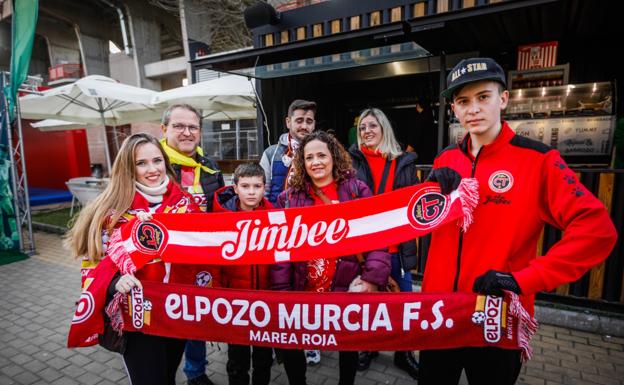 La Copa de España de fútbol sala ha servido para hacer las paces entre las dos aficiones,./ramón l. pérez